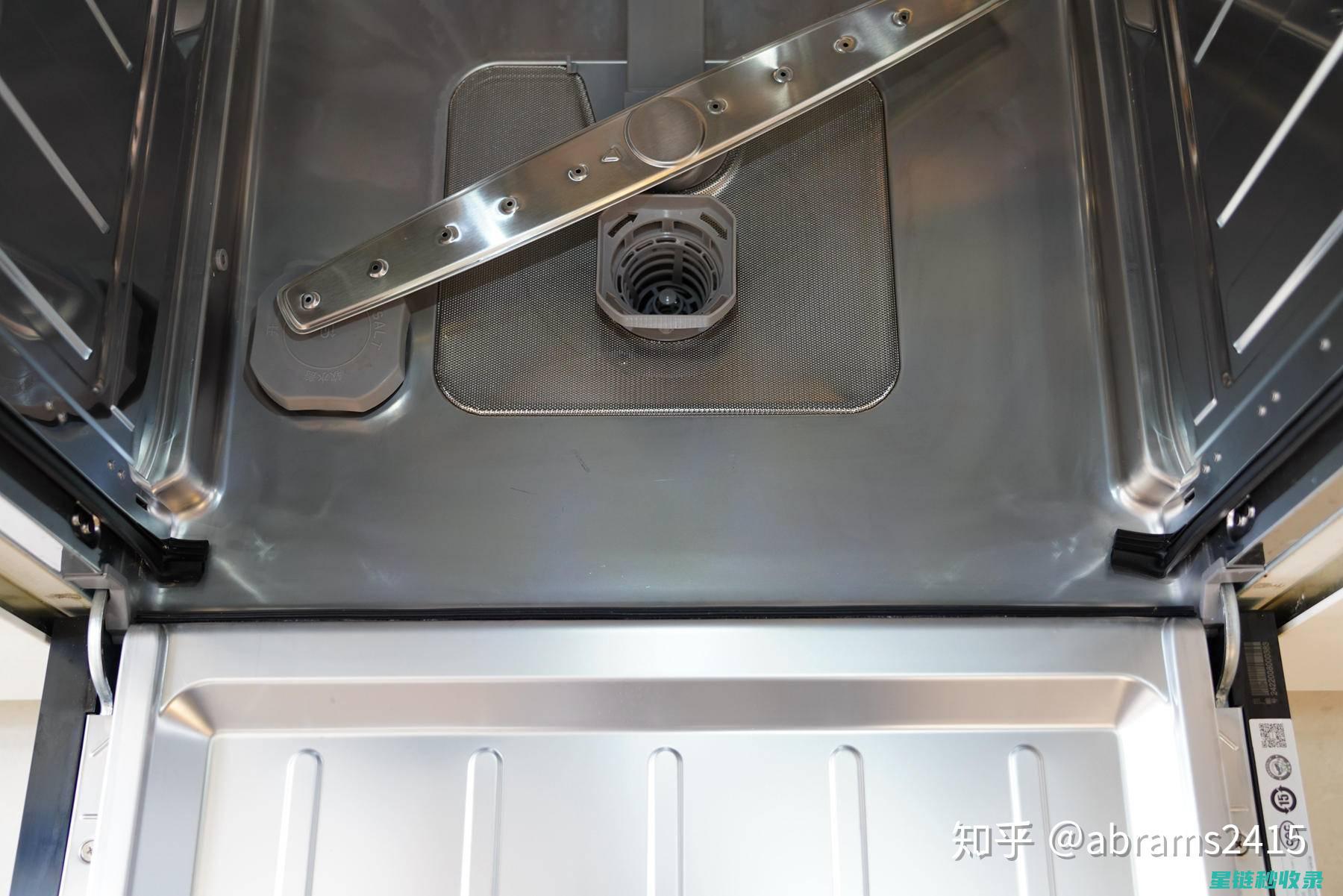 洗碗机清洁过程中需要注意的安全事项 (洗碗机清洁过程视频)