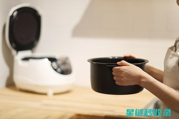 清洁电饭煲的全面攻略：从内到外无死角 (清洁电饭煲的注意事项共几条)